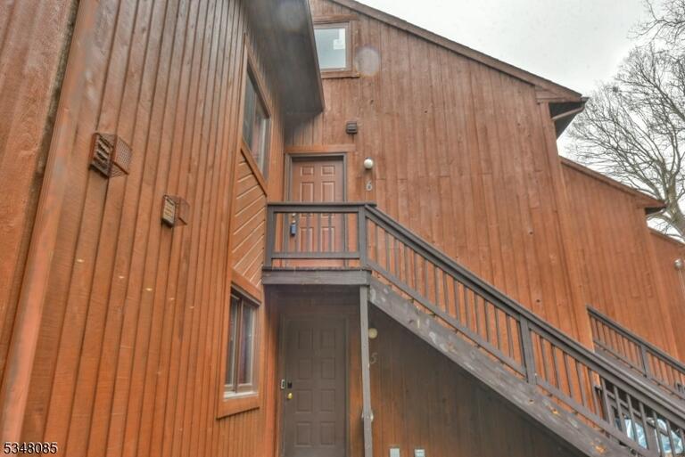 Property listing MLS 4035351 photo 12