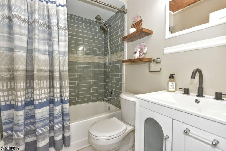 Property listing MLS 4035351 photo 7