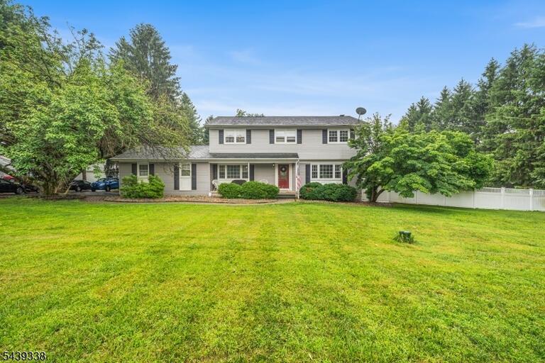Property listing MLS 4035360 photo 1