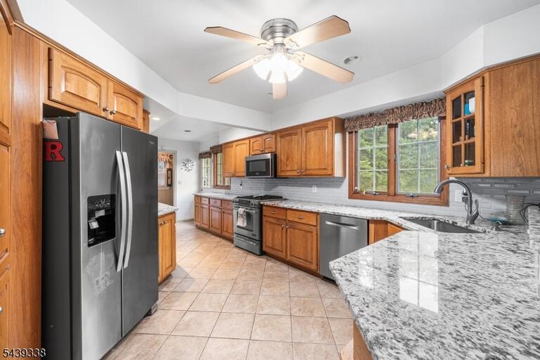 Property listing MLS 4035360 photo 10