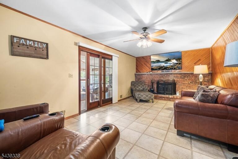 Property listing MLS 4035360 photo 13