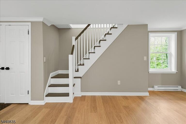 Property listing MLS 4035362 photo 8