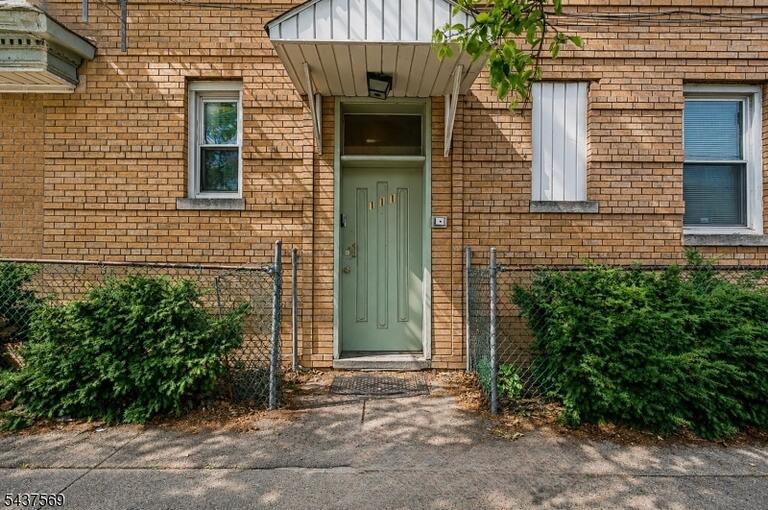 Property listing MLS 4035380 photo 1