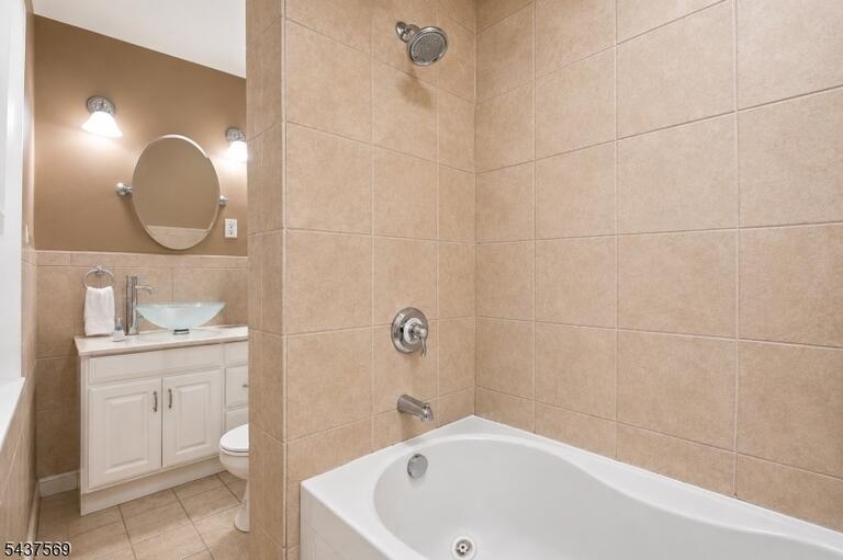 Property listing MLS 4035380 photo 9
