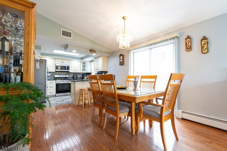 Property listing MLS 4035471 photo 6