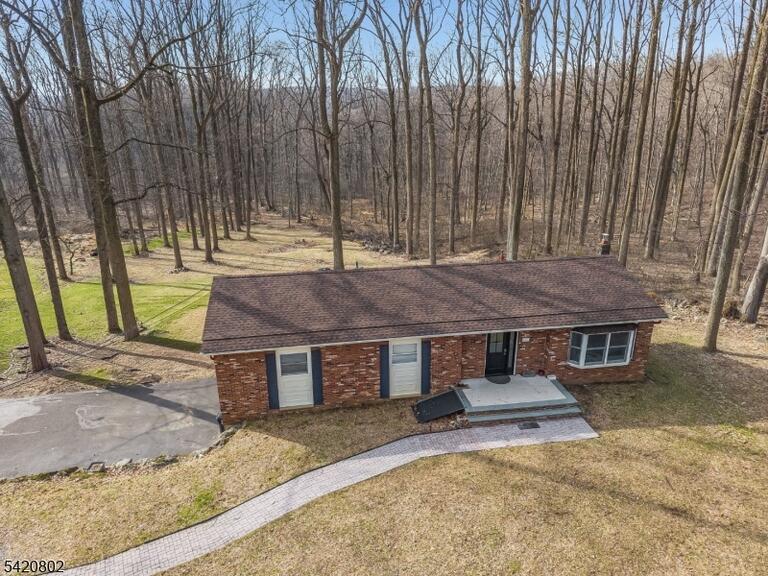 Property listing MLS 4035591 photo 2