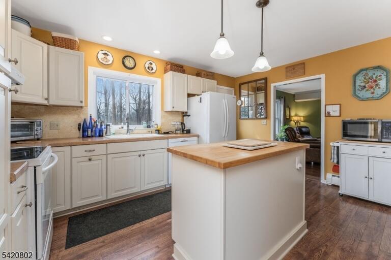 Property listing MLS 4035591 photo 21