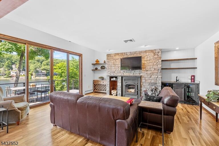 Property listing MLS 4035594 photo 10