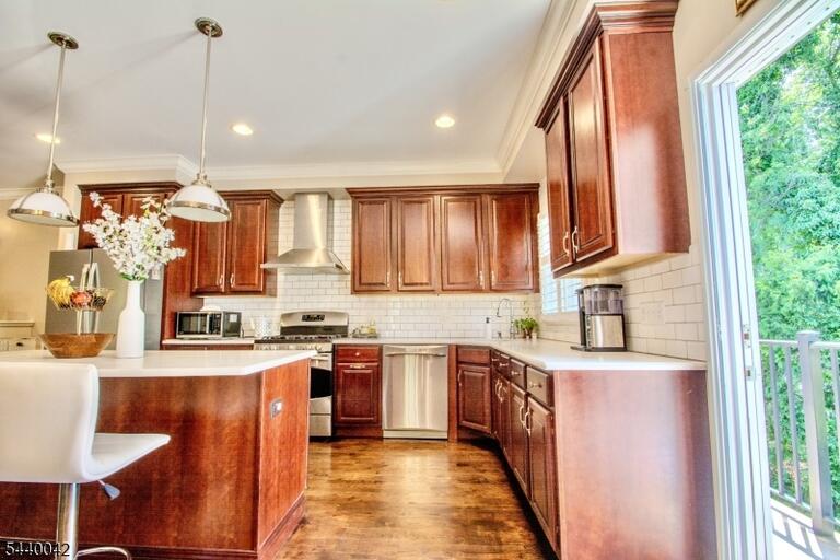 Property listing MLS 4035657 photo 5