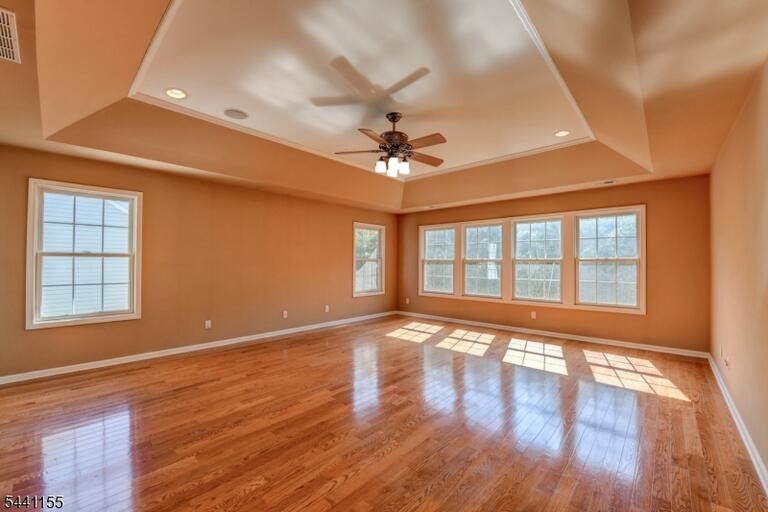 Property listing MLS 4035730 photo 26
