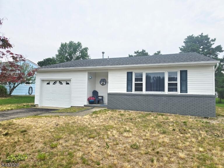 Property listing MLS 4035758 photo 1