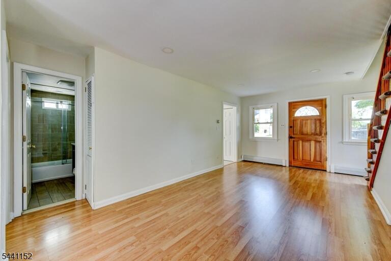 Property listing MLS 4035937 photo 14