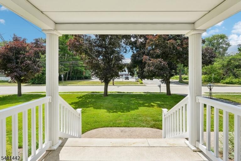 Property listing MLS 4036041 photo 5