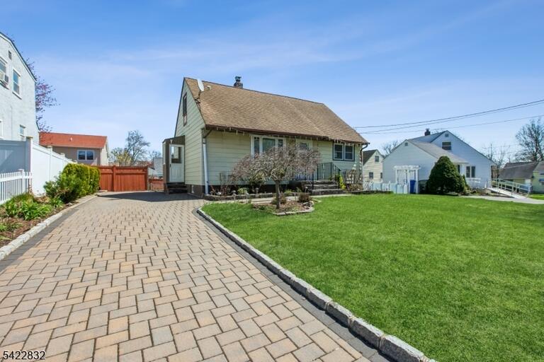 Property listing MLS 4036191 photo 2