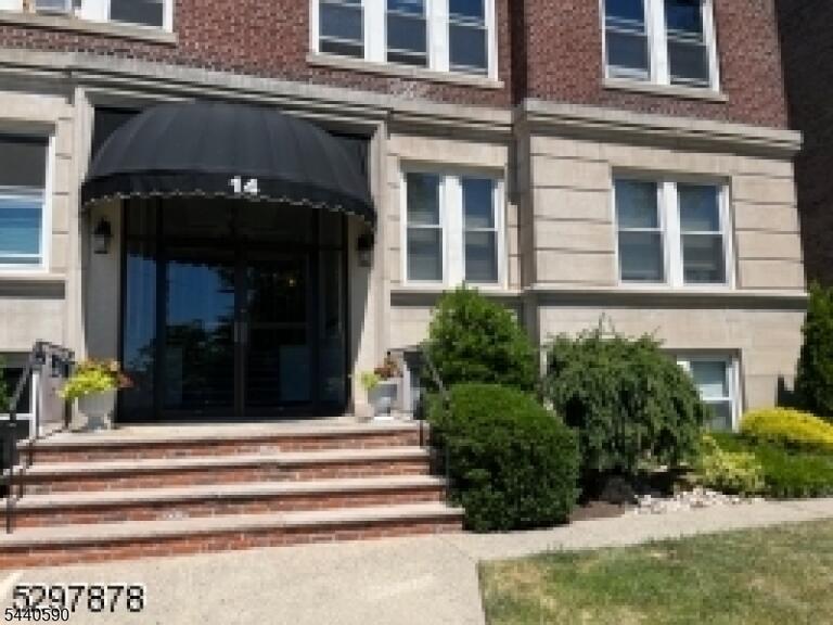 Property listing MLS 4036242 photo 3