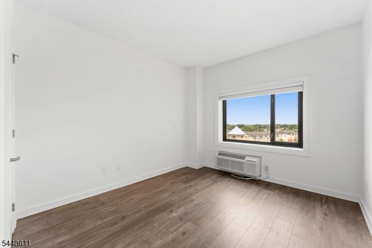 Property listing MLS 4036281 photo 8