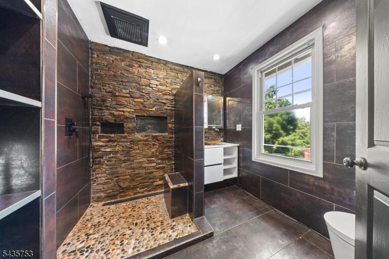 Property listing MLS 4036337 photo 14