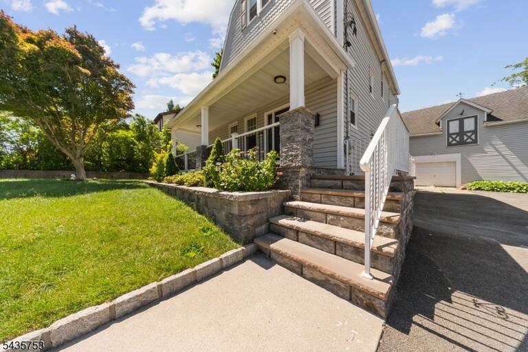 Property listing MLS 4036337 photo 4