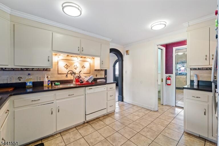 Property listing MLS 4036360 photo 4
