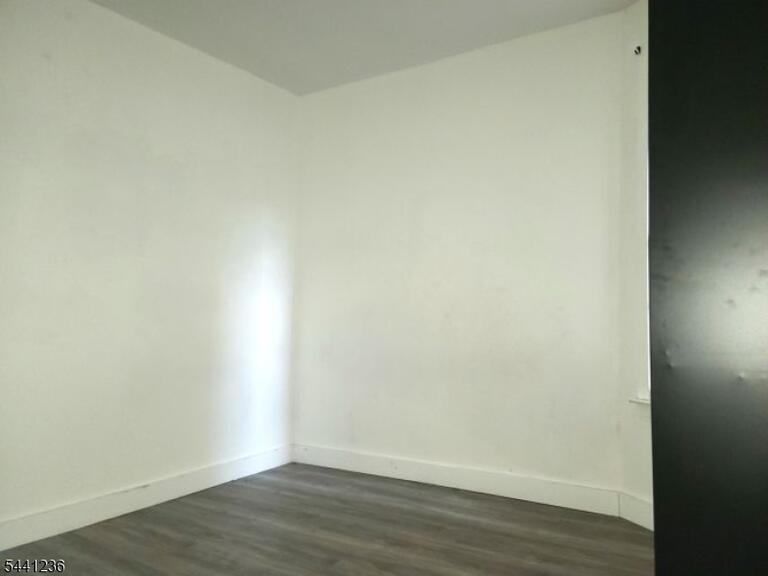 Property listing MLS 4036418 photo 4