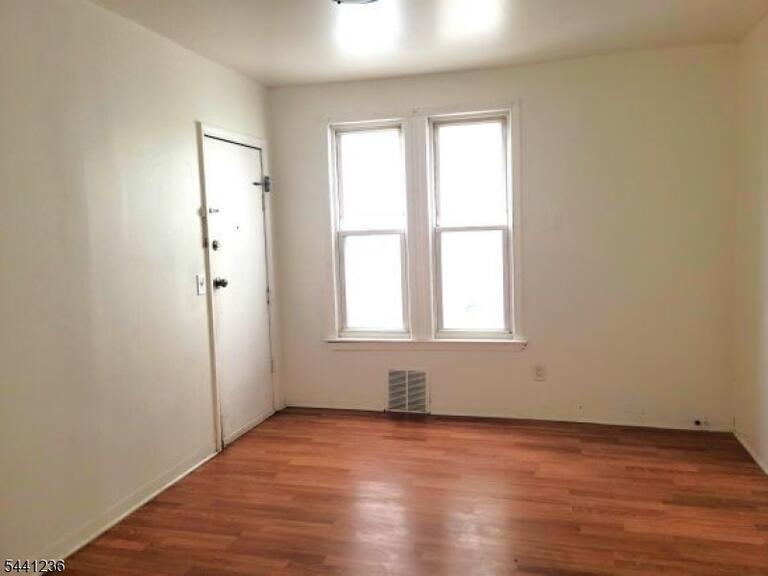 Property listing MLS 4036418 photo 6