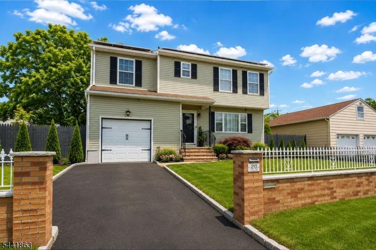 Property listing MLS 4036503 photo 1