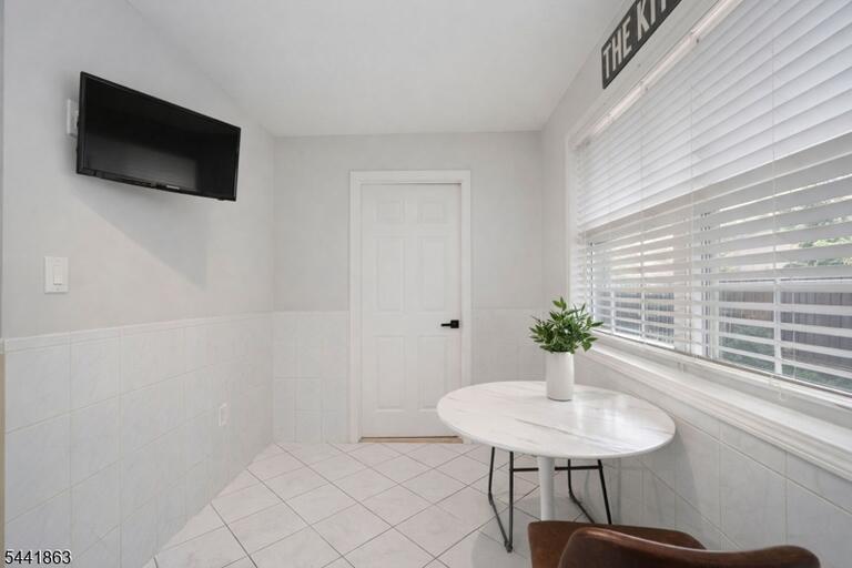 Property listing MLS 4036503 photo 8