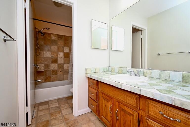 Property listing MLS 4036554 photo 12