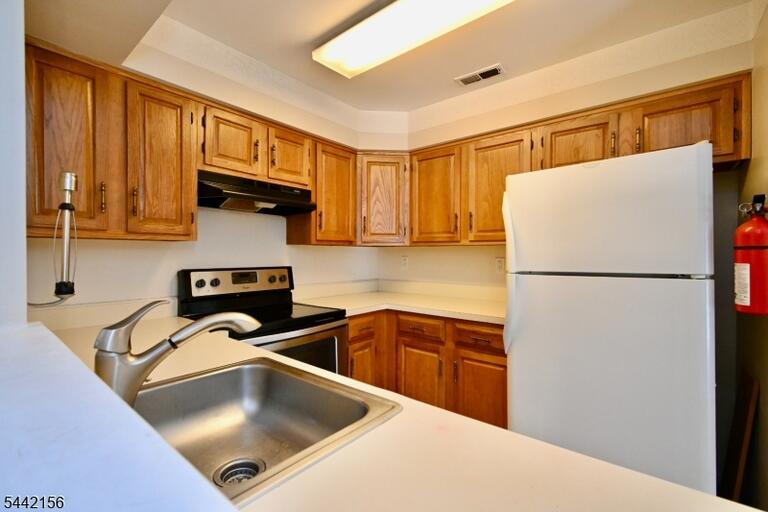 Property listing MLS 4036554 photo 5