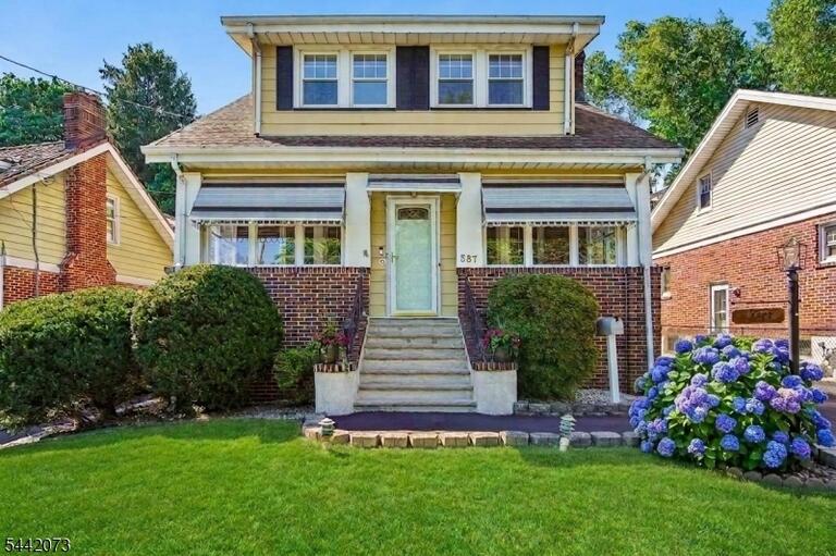 Property listing MLS 4036703 photo 1