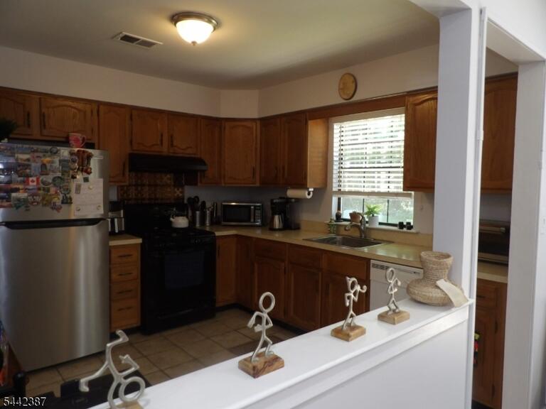 Property listing MLS 4036801 photo 10