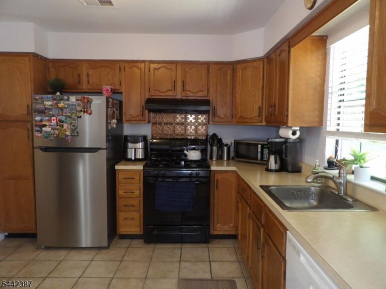 Property listing MLS 4036801 photo 26