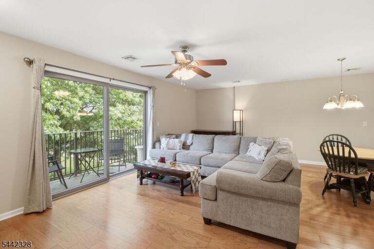 Property listing MLS 4036903 photo 7