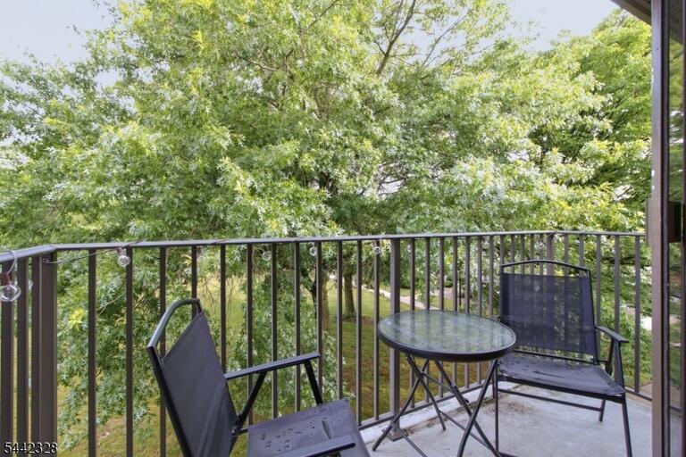 Property listing MLS 4036903 photo 8