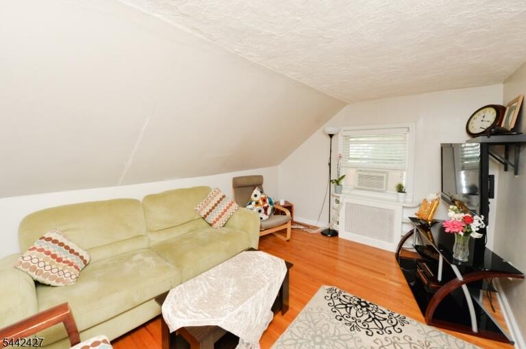 Property listing MLS 4036989 photo 15