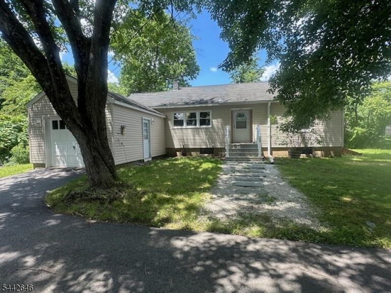 Property listing MLS 4037099 photo 1