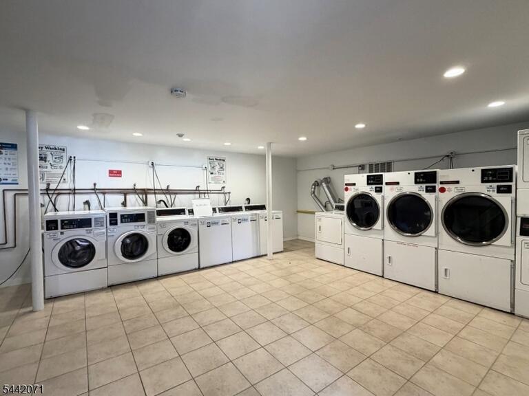 Property listing MLS 4037266 photo 17
