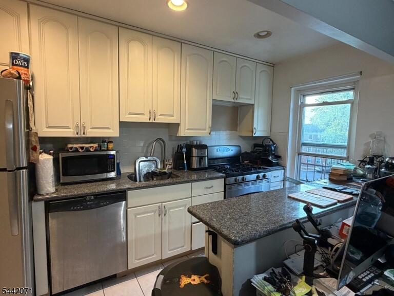 Property listing MLS 4037266 photo 4