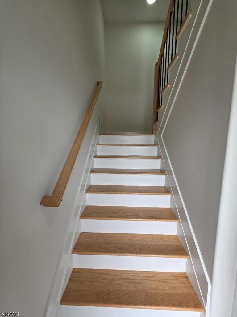 Property listing MLS 4037396 photo 19