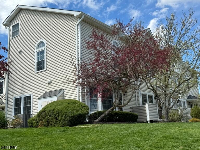 Property listing MLS 4037401 photo 2