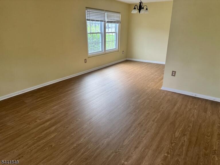 Property listing MLS 4037401 photo 3