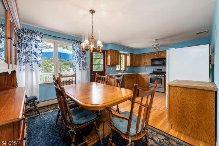 Property listing MLS 4037439 photo 10