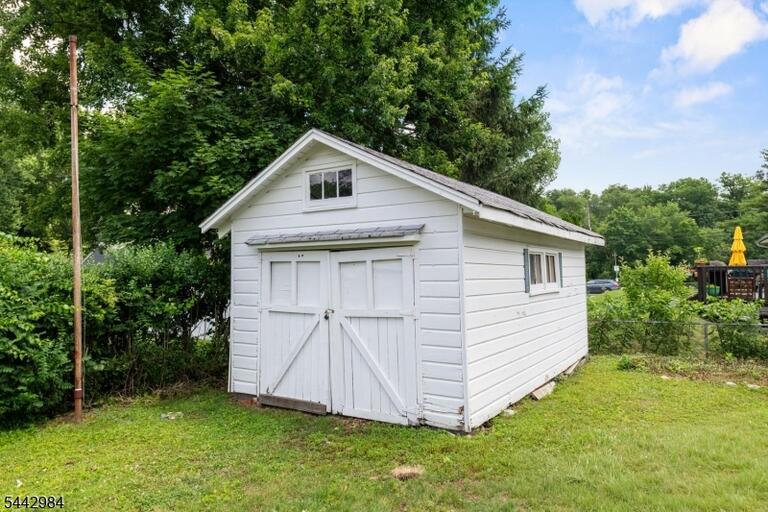 Property listing MLS 4037439 photo 35