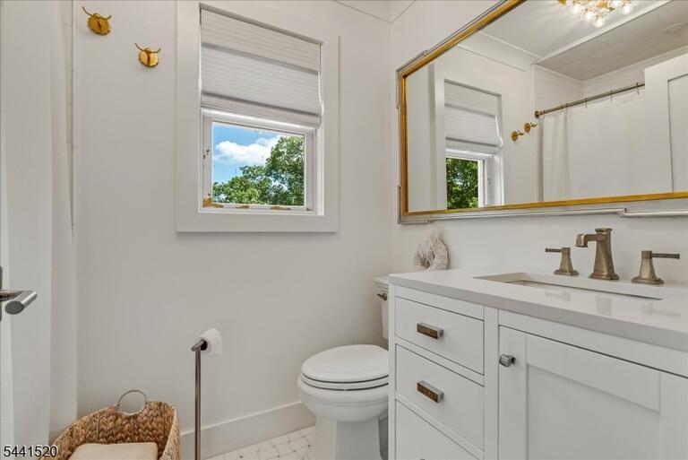 Property listing MLS 4037441 photo 34