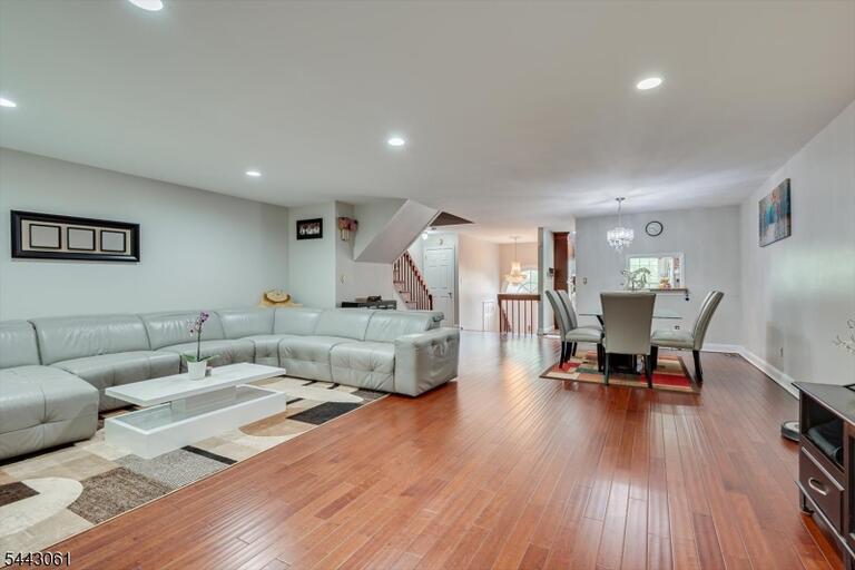 Property listing MLS 4037474 photo 20