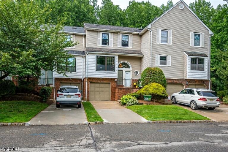 Property listing MLS 4037474 photo 3