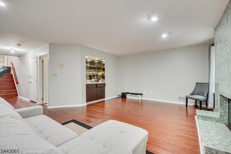 Property listing MLS 4037474 photo 39