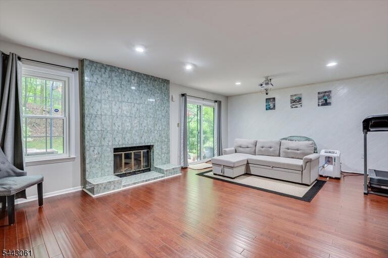 Property listing MLS 4037474 photo 41
