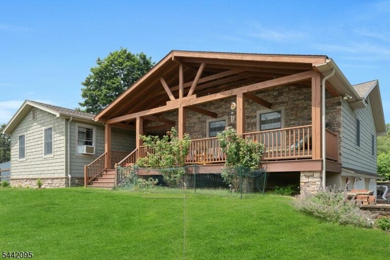 Property listing MLS 4037485 photo 2