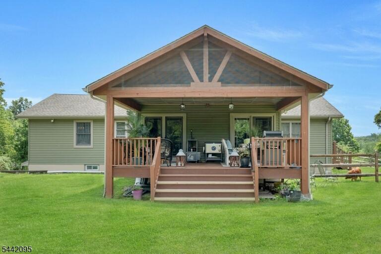 Property listing MLS 4037485 photo 46
